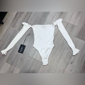 PrettyLittleThing Jersey Rib Knit Frill Sleeve White Bodysuit - Size 2